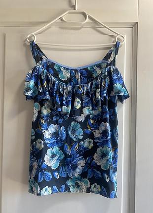 Топ с воланом