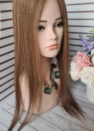 Накладка топер с имитацией кожи головы из натуральных волос.