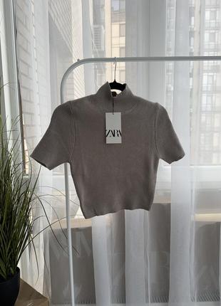 Бежевий вʼязаний топ в рубчик зара вязаный топ в рубчик zara