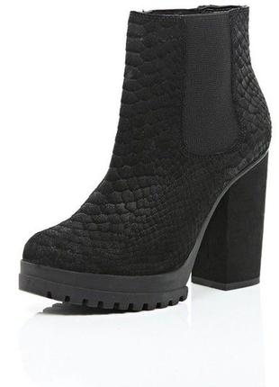 Замшевые ботильоны river island змеиный принт.