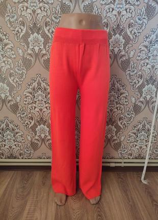 Яркие вязаные штаны широкие высокая посадка