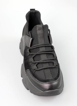 Стильні кросівки