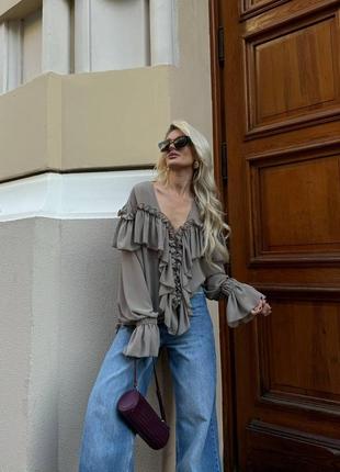 Неймовірна оливкова молочна блуза блузка  з рюшами  вільного крою у стилі бохо