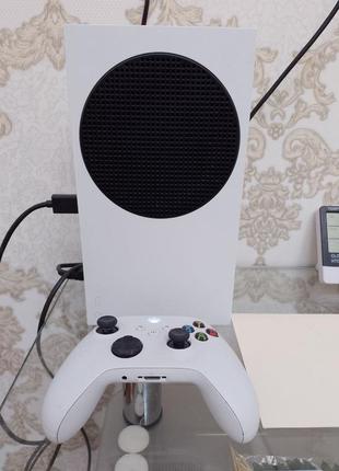 X box serias s 500gb з портативним геймпадом та акаунтом5 фото