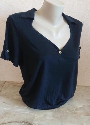 Чёрная футболка