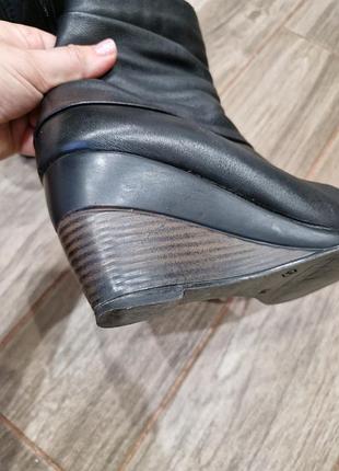 Прекрасні осінні чобітки, натуральна шкіра, є сліди носки, але в цілому гарний стан