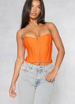 Помаранчевий топ- корсет prettylittlething на гачечках