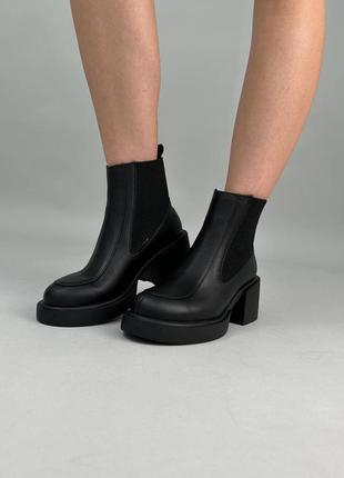 Ботинки женские кожаные черные демисезонные челси на каблуке