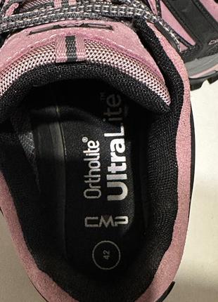 Трекінгові черевики жіночі 42 р