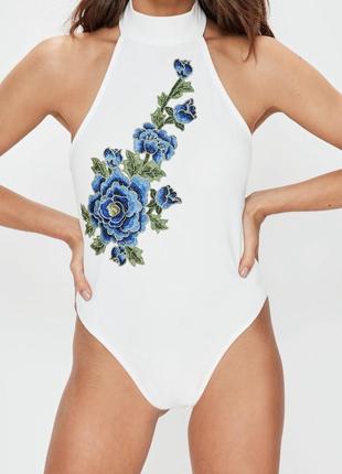 Боді з вишивкою missguided