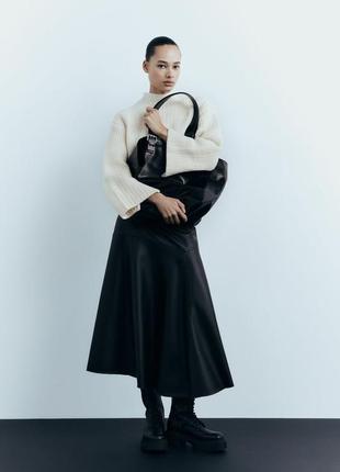 Новий з біркою светр зара білий молочний