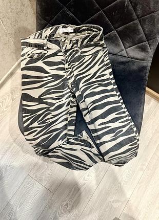 Джинсы zara