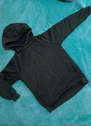 Тепла кофта с капюшоном