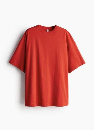 H&m красная удлиненная футболка