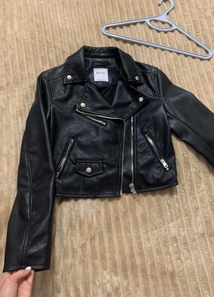 Косуха bershka нова xs