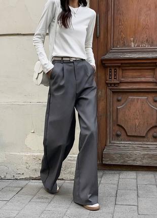 Стильные брюки палаццо