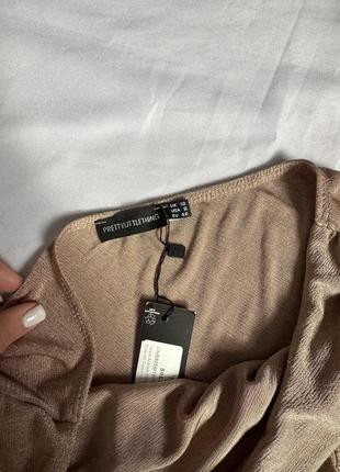 Нежное платье на одно плечо