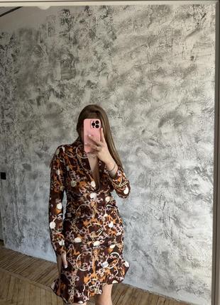 Нежное шоколадное платье миди