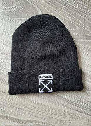 Шапка черная погремушка off white