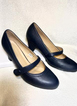 Нарядные туфли jd williams 40-41 р.