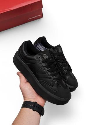 Женские кроссовки new balance