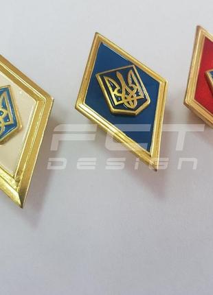 Знак нагрудный об окончании высшего учебного заведения/ ромб красный, синий, белый /поплавок