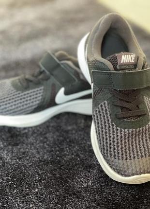 Кросівки nike