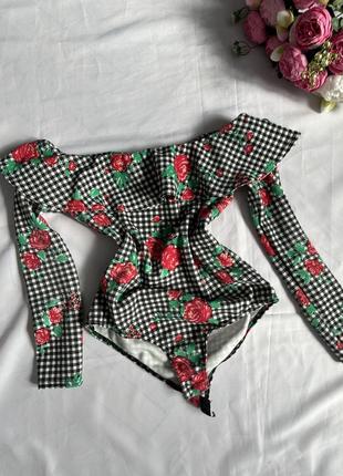 Нежный боди с открытыми плечами2 фото