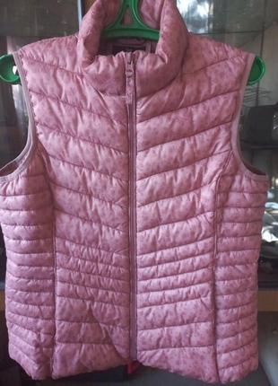 Жилетка