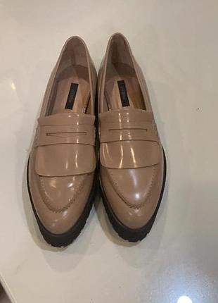 Нові туфлі uterqüe p -40