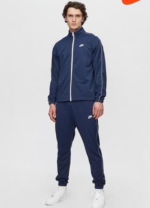 Мужской спортивный костюм nike оригинал! размер xl 
мужской спортивный костюм nike