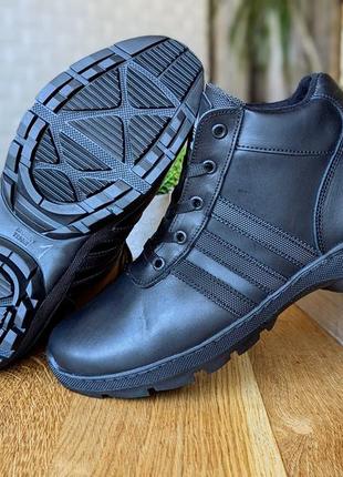 Мужские кожаные зимние ботинки кроссовки прошиты  , хорошее качество по приятной цене