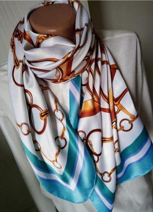 Велика красива хустка