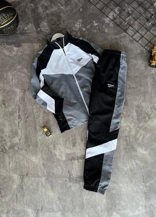 Чоловічий спортивний костюм reebok