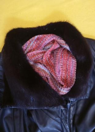 Шарф из вискозы с серебристым нитью