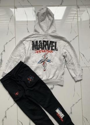 Marvel костюм на хлопчика 6-7 років утеплений худі штани