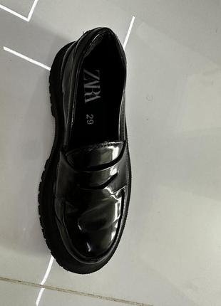 Лоферы туфли zara