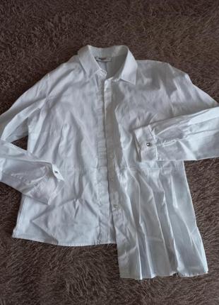 Белая классическая блузка