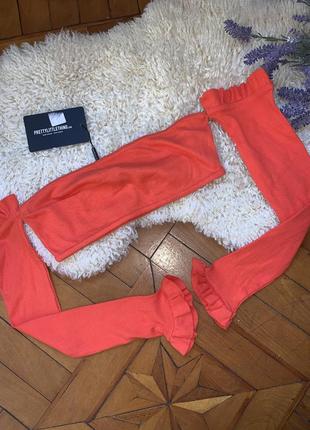 Яскравий топ