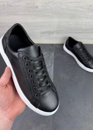 Чоловічі шкіряні кеди чорного кольору з білою підошвою натуральна шкіра