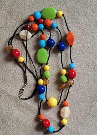 Яскраве вінтажне намисто