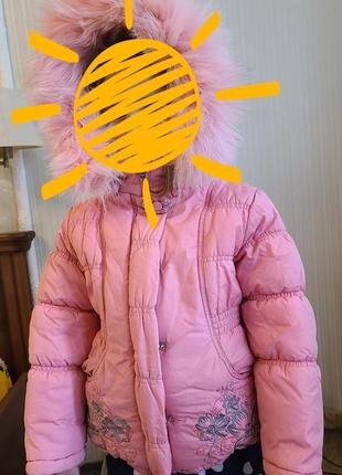 Очень теплая качественная зимняя куртка на девочку 4 - 5 лет