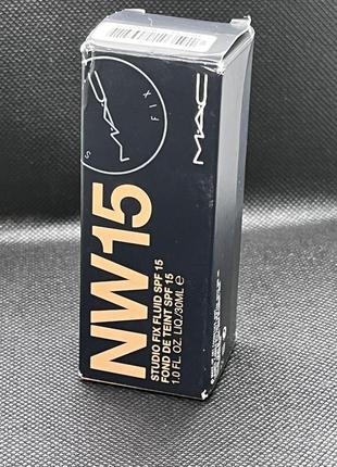 Тональна основа для обличчя m. a. c