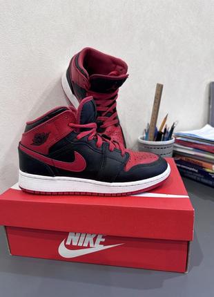 Кросівки nike jordan