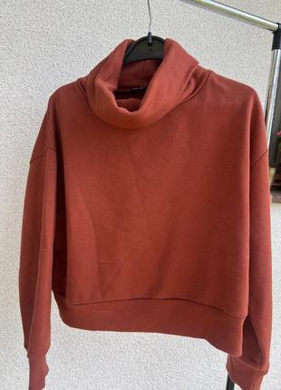 Свитшот укороченный