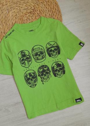 Футболка на 6-7 лет