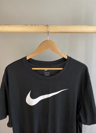 Футболка спортивна nike dri fit