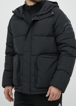 Пухова куртка adidas