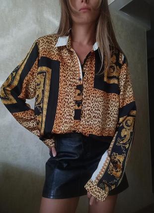 Сатиновая оверсайз-рубашка с леопардовым принтом