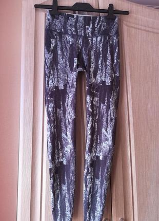 Спортивні лосіни/легінси з принтом h&m для тренувань xs